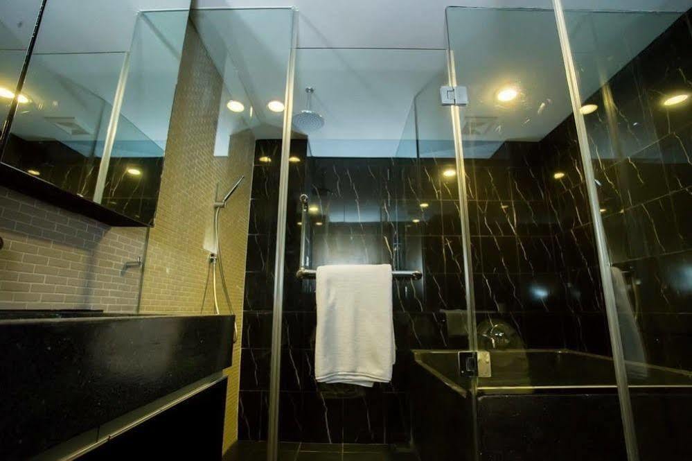 Siamese Gioia Apart otel Bangkok Dış mekan fotoğraf