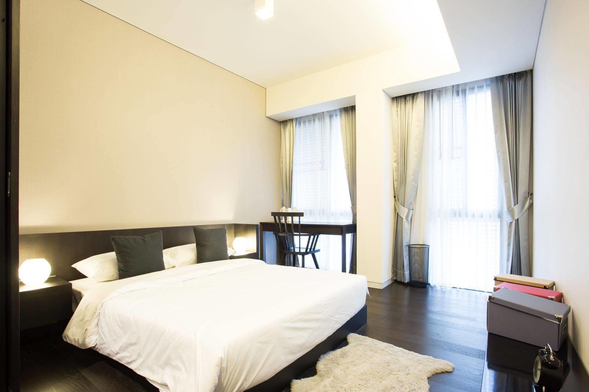 Siamese Gioia Apart otel Bangkok Dış mekan fotoğraf